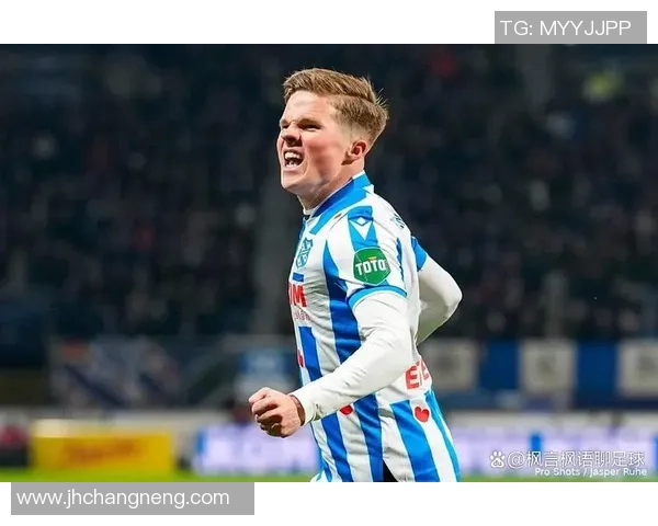 海伦芬主场迎战特温特争夺联赛关键三分的精彩对决